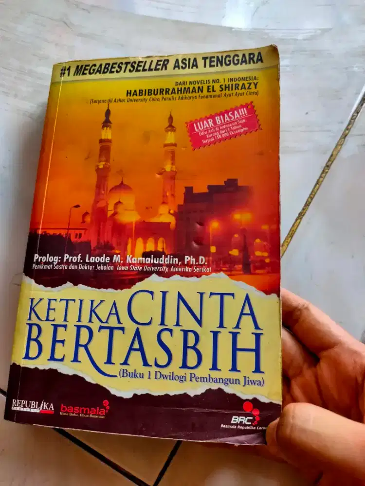 Novel ketika cinta bertasbih