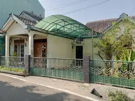 Dijual Rumah Bagus Siap Huni Tanah Luas Lokasi Banjarsari Solo