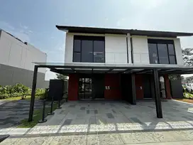 Dijual Cepat Rumah Baru Cantik 2 Lantai di Gading Serpong