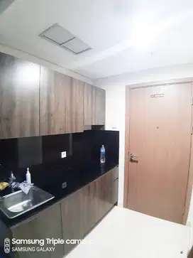 disewakan apartemen puri orchard  lantai tengah rapi