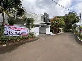 Di jual rumah dalam komolek kawasan lebak bulus
