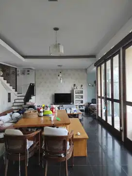 Dijual Rumah di Jl. Abadi Raya, Gegerkalong - Bandung