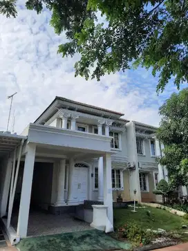Disewakan Rumah Cluster Oakwood Elysium Residence Lippo Cikarang