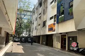 Ruko Cikini, Bangunan 4 Lantai, Harga Mendekati Njop