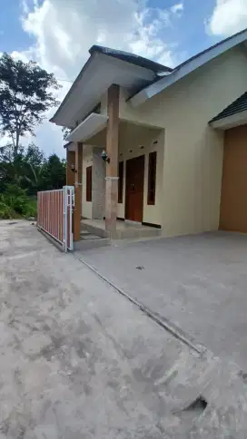 Rumah Baru Murah Dekat Pasar Cebongan 15Menit Ke Lapangan Denggung