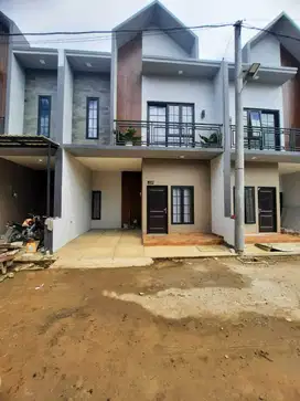 DIJUAL RUMAH 2 LANTAI KONSEP BALI DIPINGGIR JALAN TOL CIJAGO