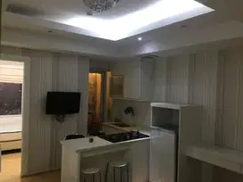Apartemen Green Lake Sunter 2BR furnish, view danau, terima serti.