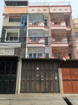 Di Jual Ruko Tss jembatan Lima. 4 Lantai SHM Bisa KPR