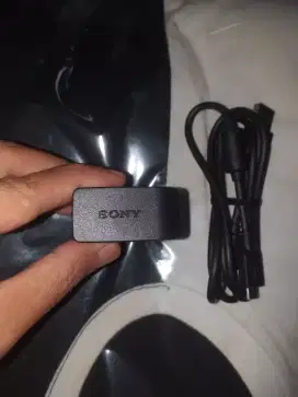 Charger SONY XPERIA Original Baru / Gress