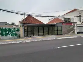 Murah Pol Disewakan Rumah Usaha Jl. Kartini, Surabaya