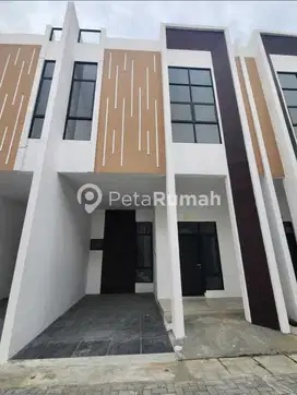 Dijual Villa Bangunan Baru Di Komplek Greenpark