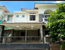 Dijual rumah di Cibubur Bekasi - riska