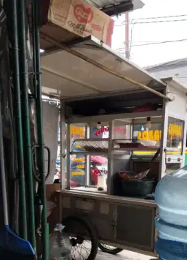 Di sewa tempat serta gerobak