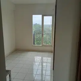Disewakan unit 2BR hook kosongan Podomoro Golf View