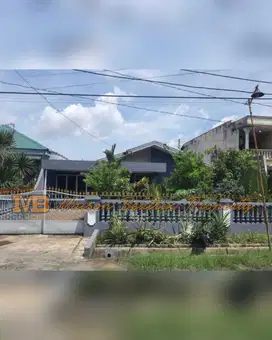 RUMAH DI JL BERINGIN LOKASI STRATEGIS DI DAERAH HELVETIA, MEDAN
