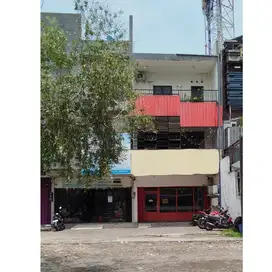 Dijual Ruko Tempat Usaha Strategis Tengah Kota