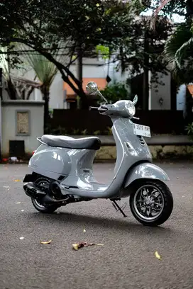 PIAGGIO VESPA MATIC LX 125 IGET FACELIFT 2023 BISA KREDIT
