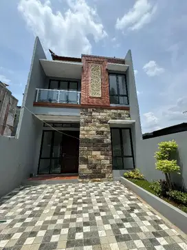 RUMAH MEWAH TANAH LUAS DEKAT TOL CIMANGGIS