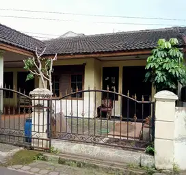 dijual rumah murah harga NJOP di komplek Antapani kota bandung