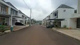 Murah dijual ruma mewah 2 lantai siap huni ngaliyan akses lebar