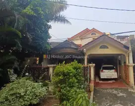 Rumah dalam kompleks di Petukangan selatan hanya 500m