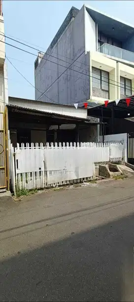 Rumah Kelapa Gading Kopyor Barat 6x17m hadap Selatan
