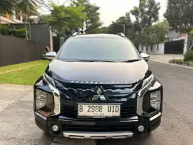 XPANDER CROSS AT 2022 HITAM dp ringan