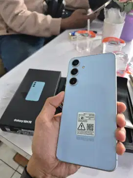 SAMSUNG S24 FE RAM 8/256 SEGEL DAN BERGARANSI RESMI