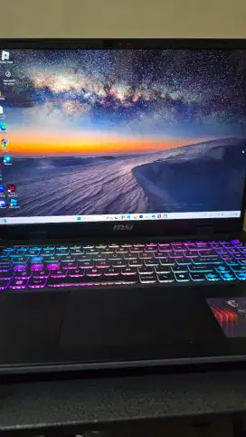 Laptop MSI Sword 16 HX