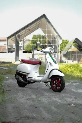 PIAGGIO VESPA MATIC LX 150 2VIE INJECTION 2011 MURAH BERGARANSI