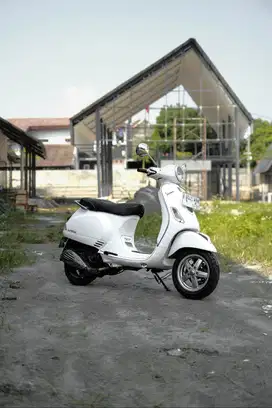PIAGGIO VESPA MATIC LX 150 2VIE 2012 MURAH BERGARANSI