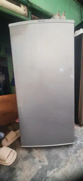 Kulkas 1 pintu SHARP GRATIS ANTAR