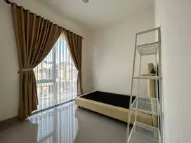 Rumah PIK 2 DIJUAL Ukuran 8x12,5 Semi Furnish Bagus 3,8M NEGO