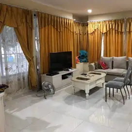 Disewakan Rumah Town House Permata Hijau Lippo Karawaci