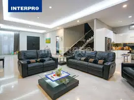 Rumah Mewah Dijual Puri Indah Kembangan 3.5 Lantai - LT 200m2
