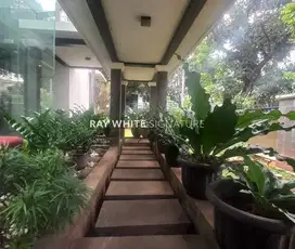 Dijual Rumah Lama di Panglima Polim