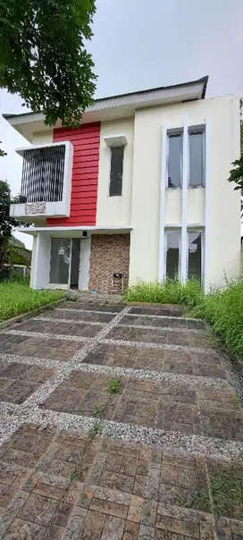 LUAS 290 Meter Rumah MEWAH di Sentul City SIAP HUNI
