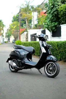 PIAGGIO VESPA MATIC SPRINT 150 IGET FACELIFT 2022 BISA KREDIT