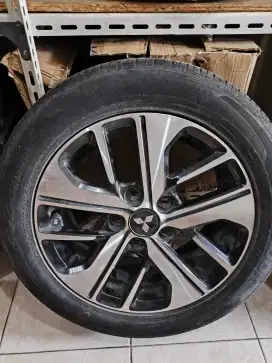 Ban dan Velg Mitsubishi Xpander