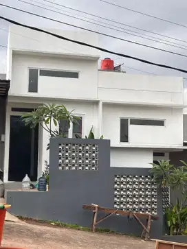 1 lantai 2 kamar tidur type 45/72 Tangsel. Langsung huni.