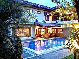 Rumah Mewah Siap Huni Udara Sejuk Gegerkalong Kota Bandung
