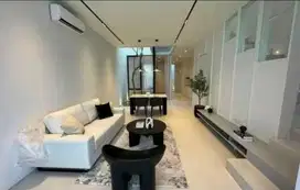 Rumah Full Furnished Baru Gress Lokasi Mojoklanggru Gubeng Surabaya