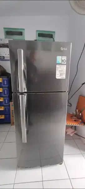 Jual kulkas LG 2 PINTU 200 liter normal
