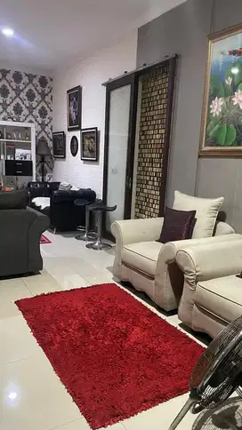 DI JUAL CEPAT - SUDAH RENOV - 2 1/2 Lantai Rumah The ICON - CASPIA