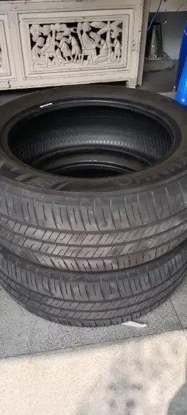 Ban bekas masih layak pakai