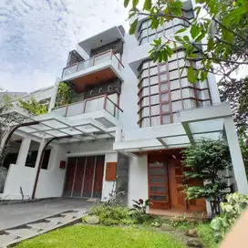 Disewa Rumah di Bona Vista Residence 3 Lantai.