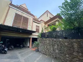 The Guritno House Kebayoran Lama Kantor BCA Pusat Pondok Indah