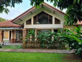 Jual Cepat! Rumah Villa Cantik Lokasi Strategis Di Depok, Bisa Nego