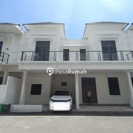 DIJUAL VILLA JALAN SETIA BUDI DALAM KOMPLEK REYHAN HAUS (MAICHAEL )