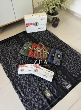 Sarung gajah duduk kembang
